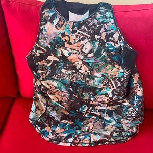 LuluLemon Workout Top